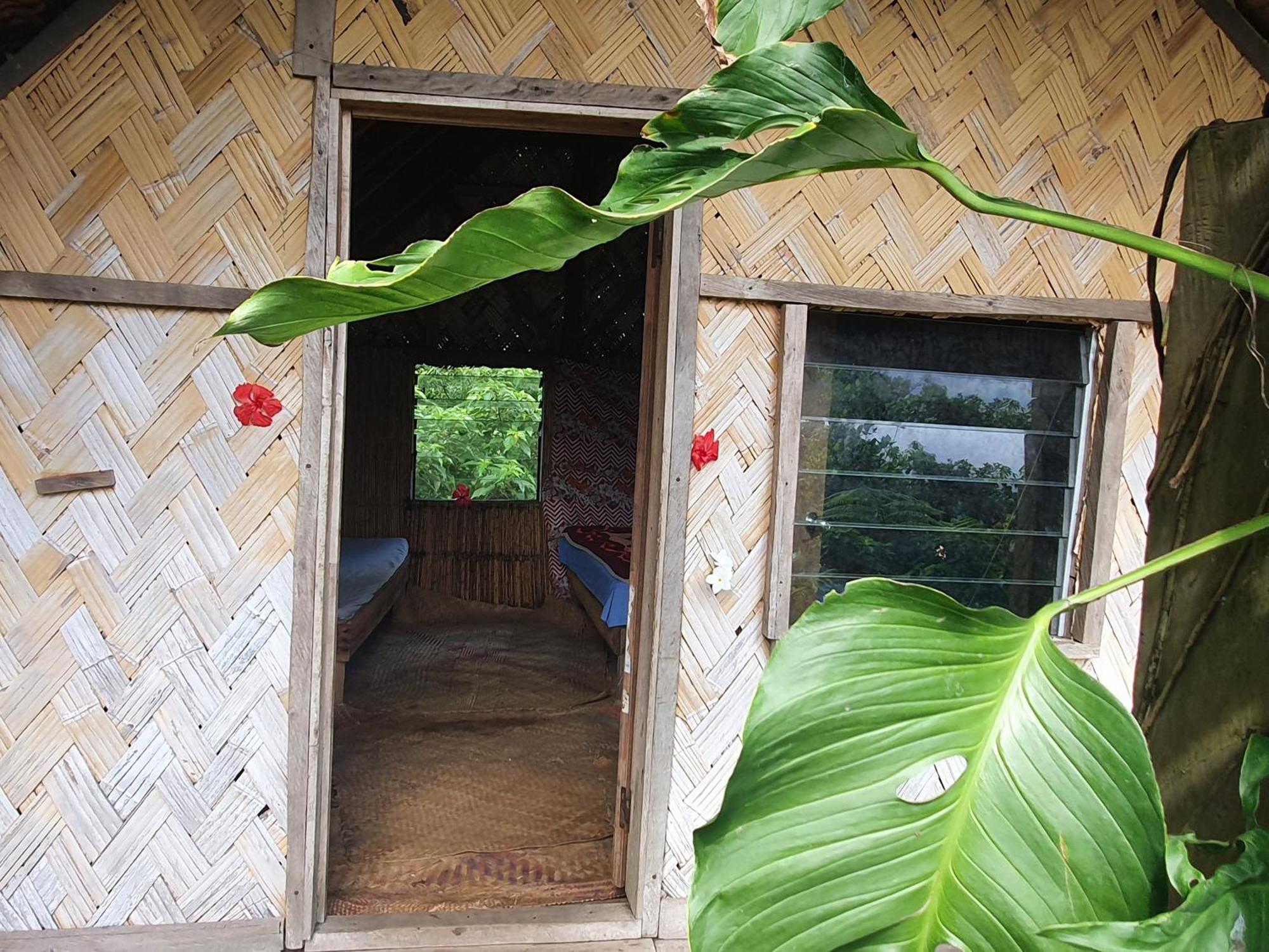 Island Paradise Bungalows Lenkuru 외부 사진